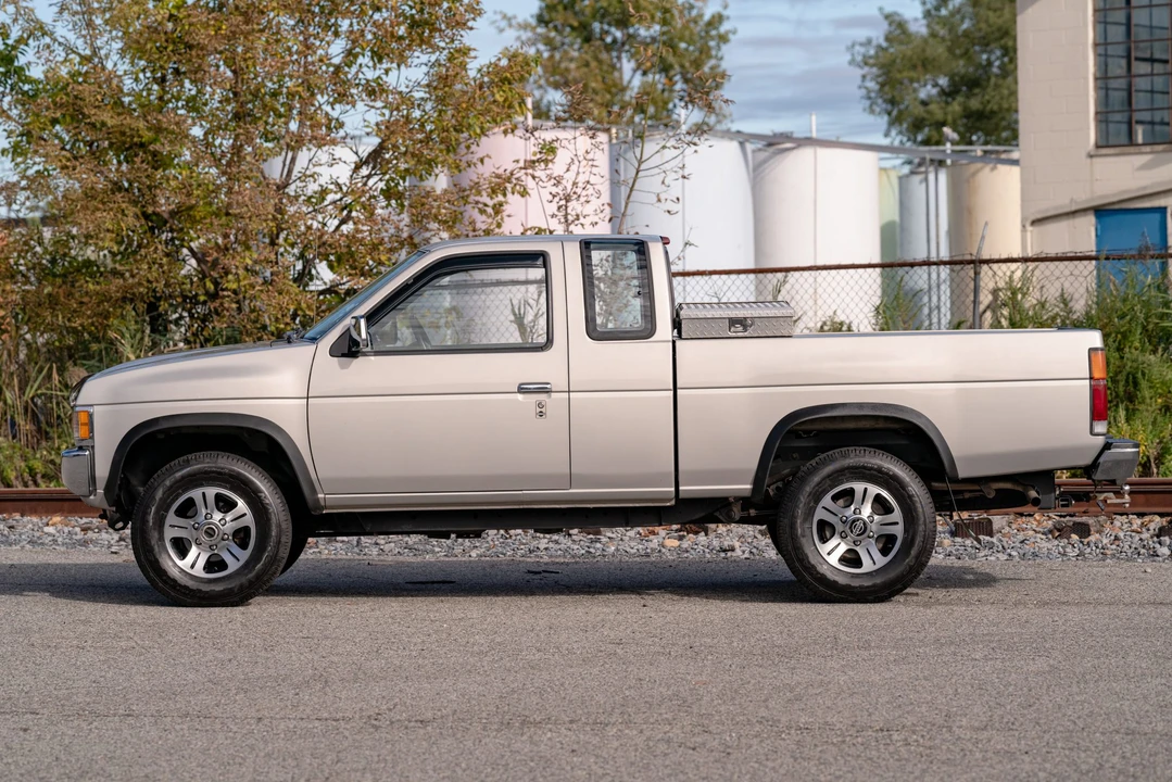 1997 Nissan Frontier 1st Gen - Image 8 of 31
