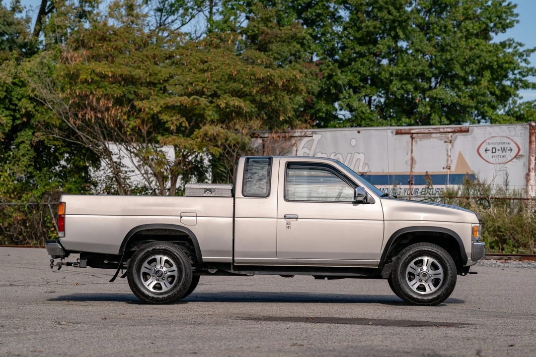 1997 Nissan Frontier 1st Gen - Image 17 of 31