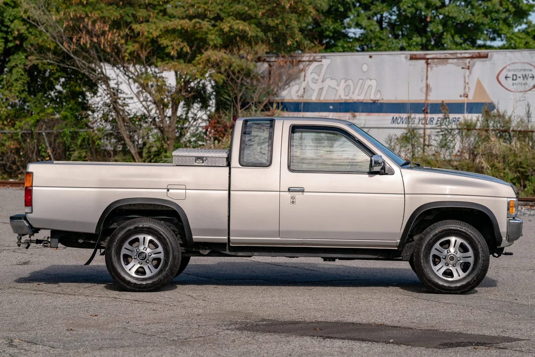 1997 Nissan Frontier 1st Gen - Image 18 of 31