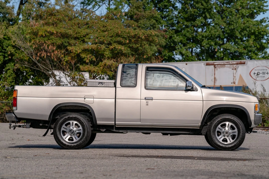 1997 Nissan Frontier 1st Gen - Image 19 of 31