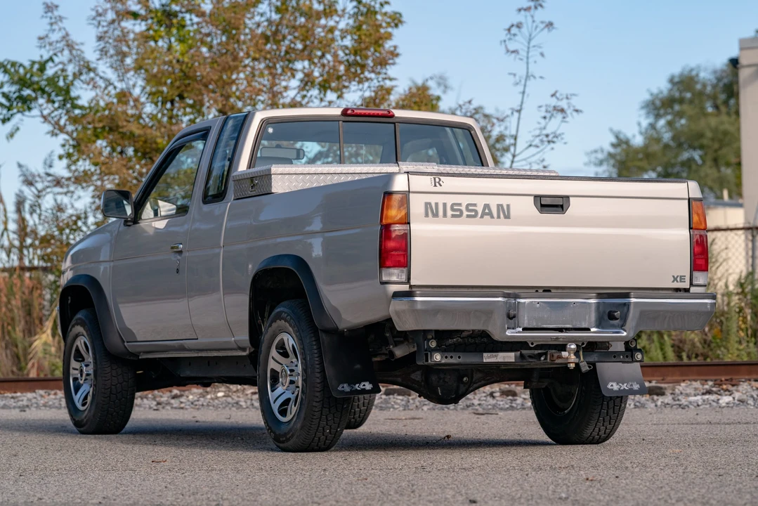 1997 Nissan Frontier 1st Gen - Image 11 of 31