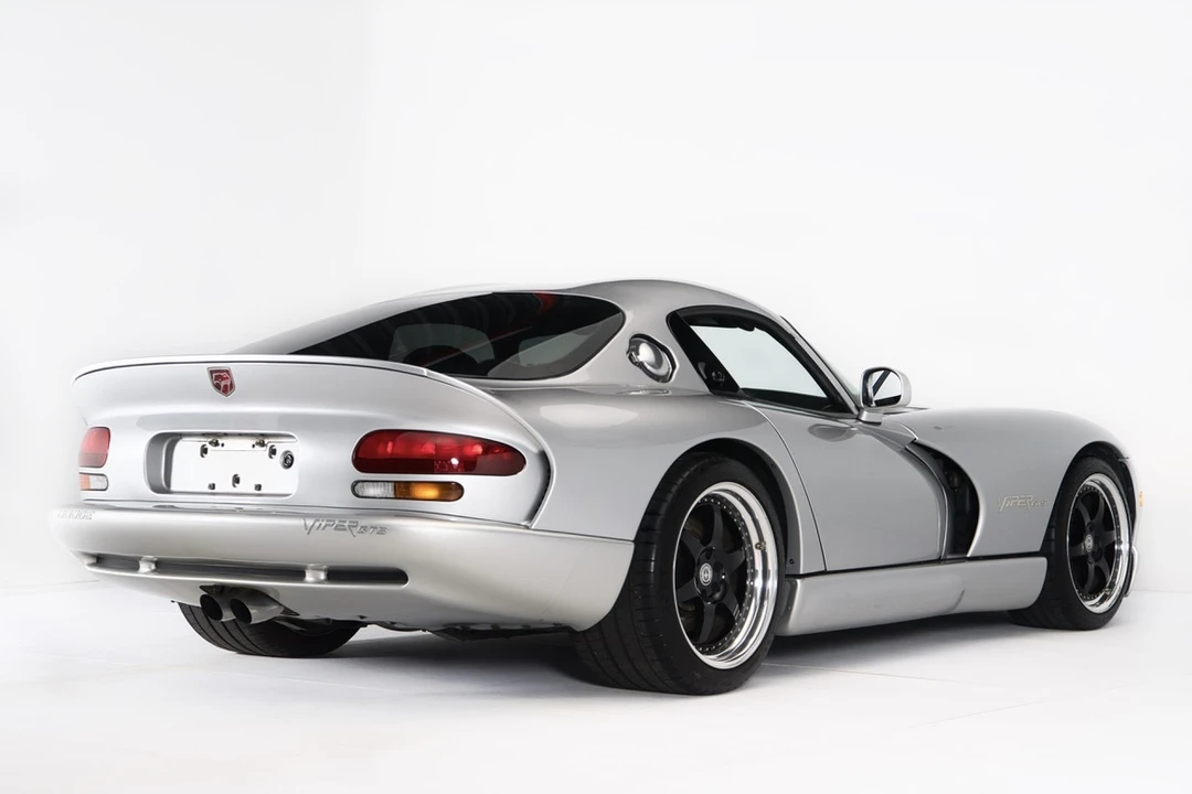 1998 Dodge Viper GTS 2nd Gen - Image 15 of 31