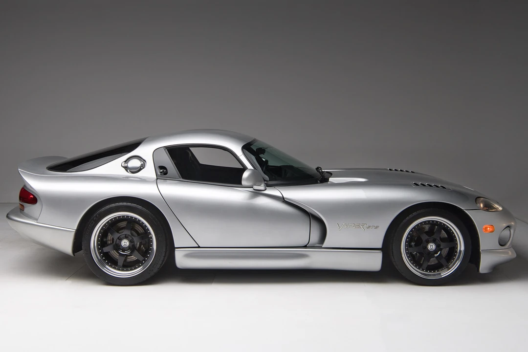 1998 Dodge Viper GTS 2nd Gen - Image 18 of 31