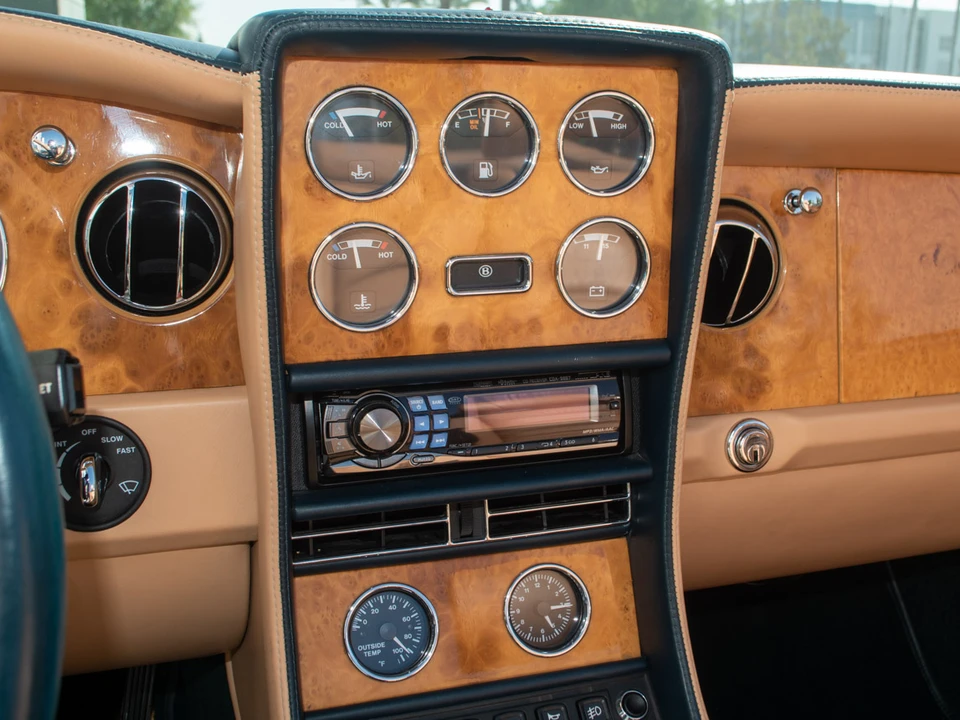 1999 Bentley Azure 1st Gen - Image 23 of 31