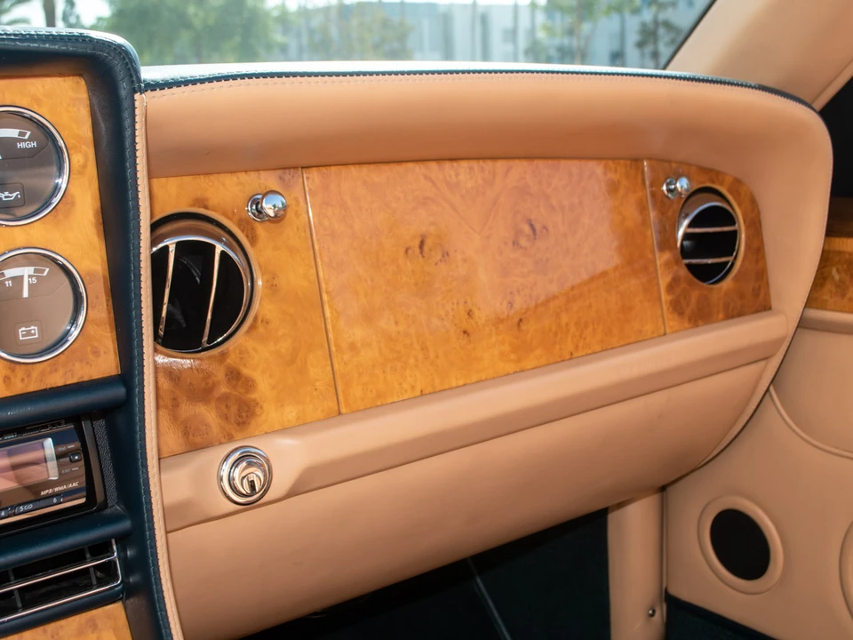 1999 Bentley Azure 1st Gen - Image 25 of 31