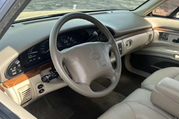 1999 Oldsmobile 88 - Image 5 of 7