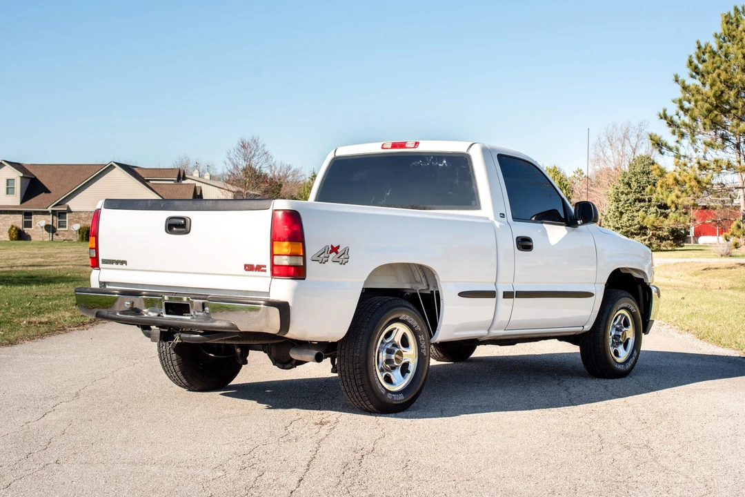 2000 GMC Sierra 2nd Gen - Image 9 of 31