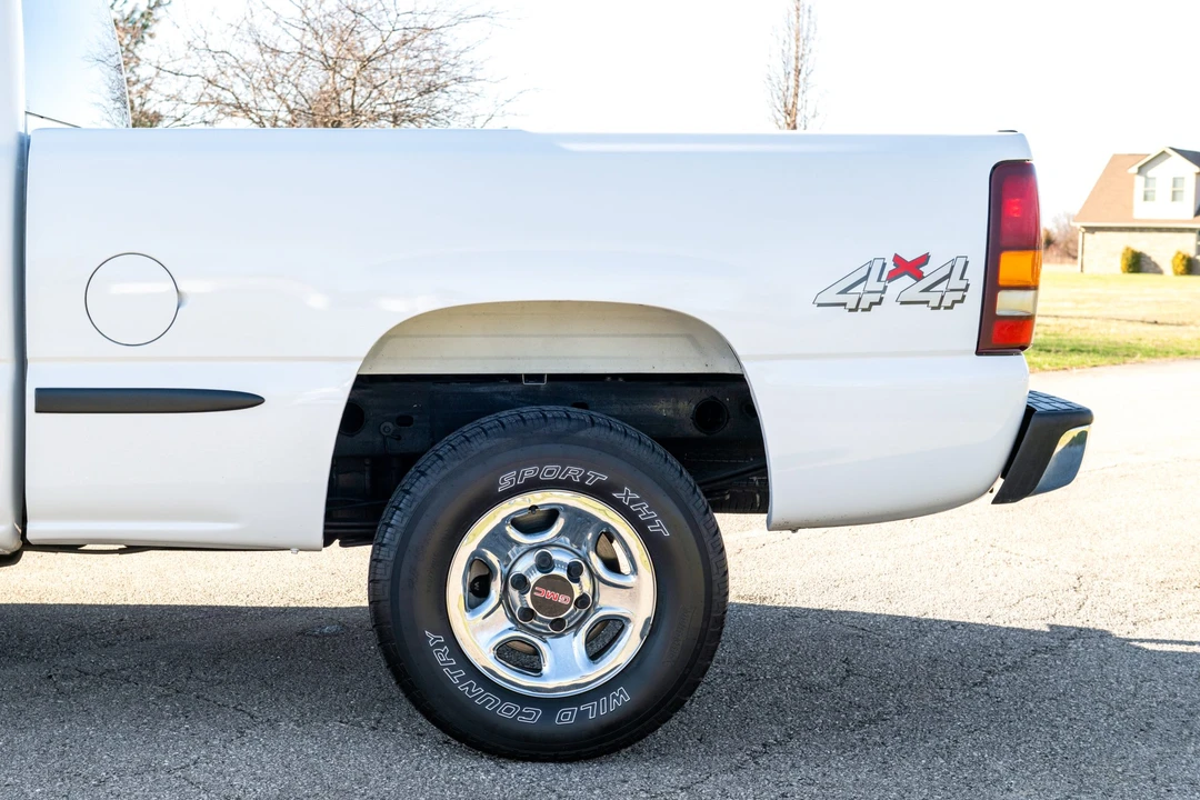 2000 GMC Sierra 2nd Gen - Image 17 of 31