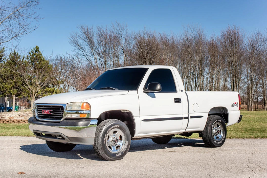 2000 GMC Sierra 2nd Gen - Image 3 of 31