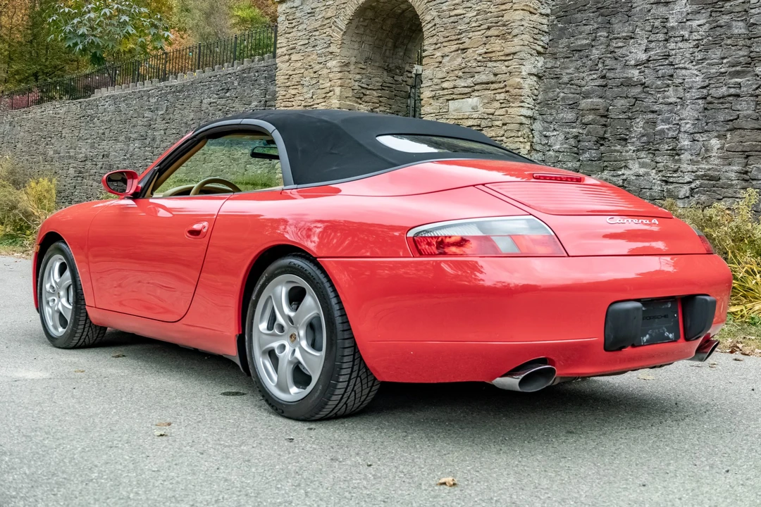 2000 Porsche 996 Carrera - Image 25 of 31