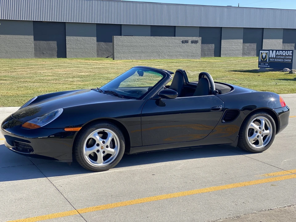 2000 Porsche 986 Boxster - Image 2 of 31