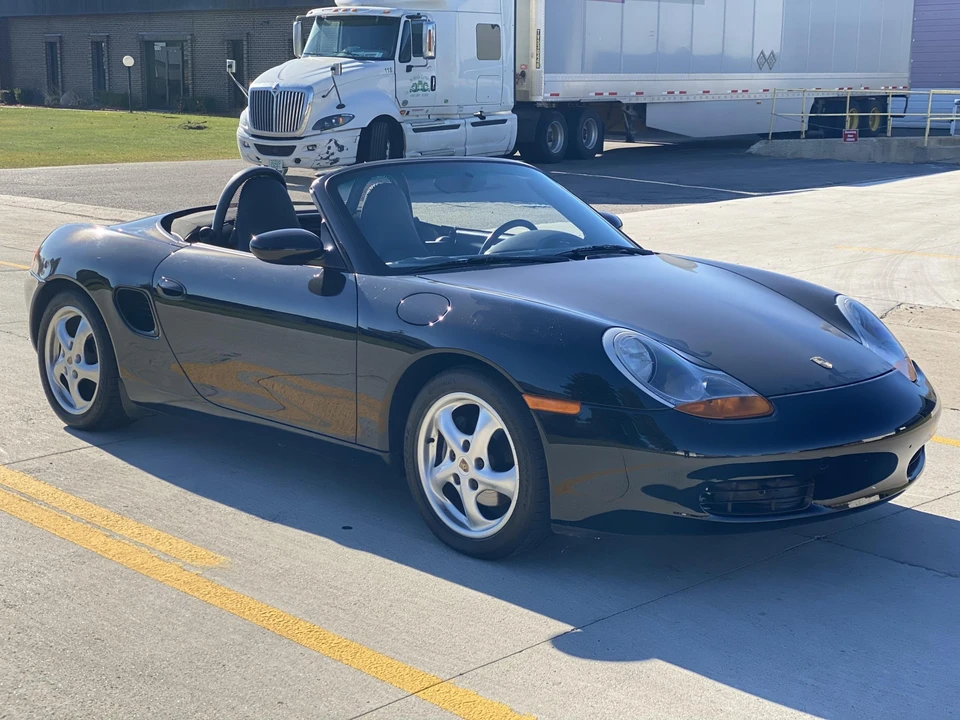 2000 Porsche 986 Boxster - Image 8 of 31