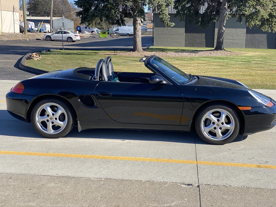 2000 Porsche 986 Boxster - Image 9 of 31
