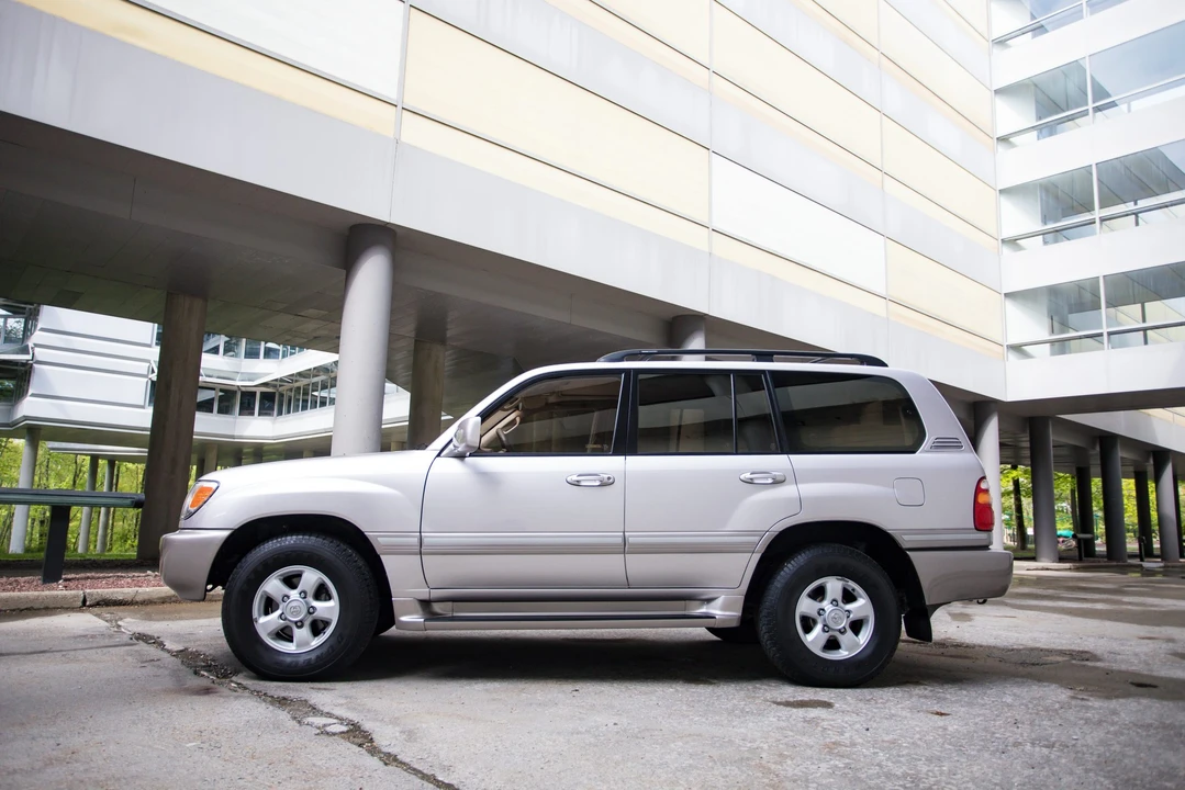 2000 Toyota J100 Land Cruiser - Image 11 of 31