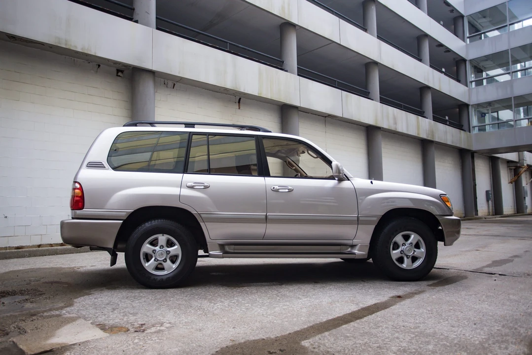 2000 Toyota J100 Land Cruiser - Image 23 of 31