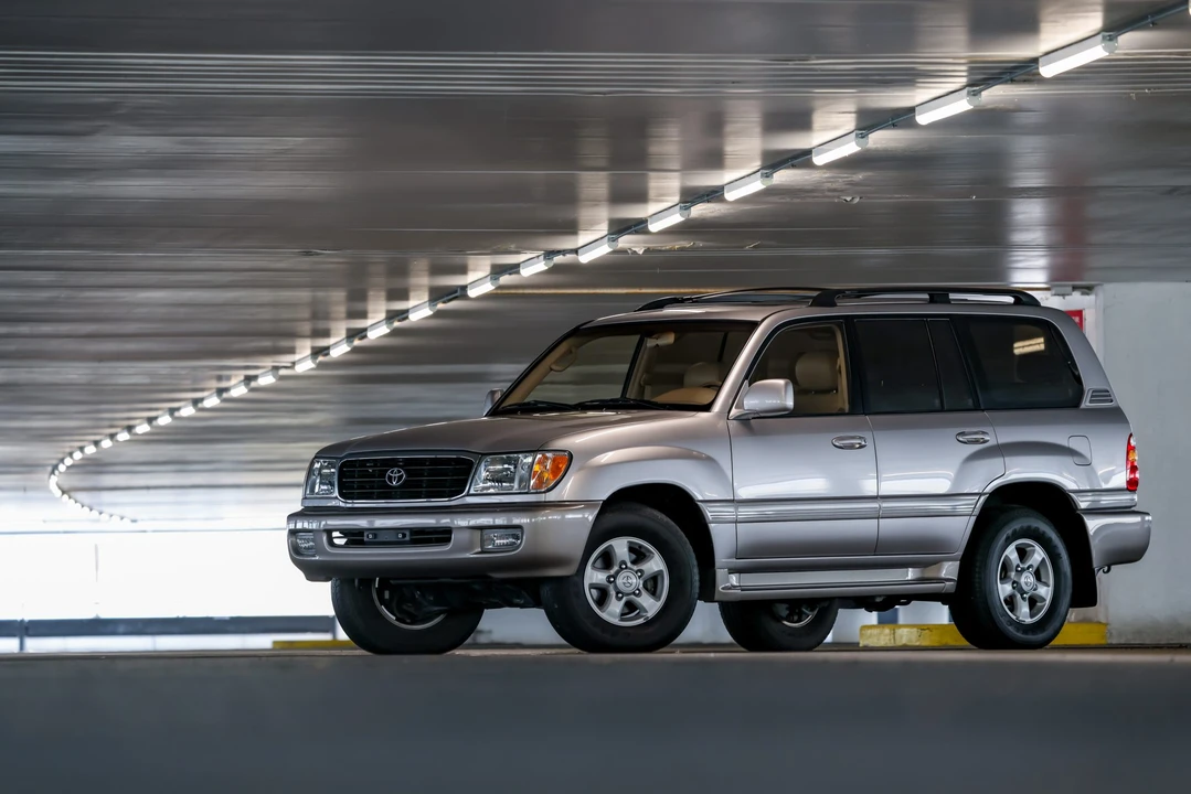 2000 Toyota J100 Land Cruiser - Image 7 of 31