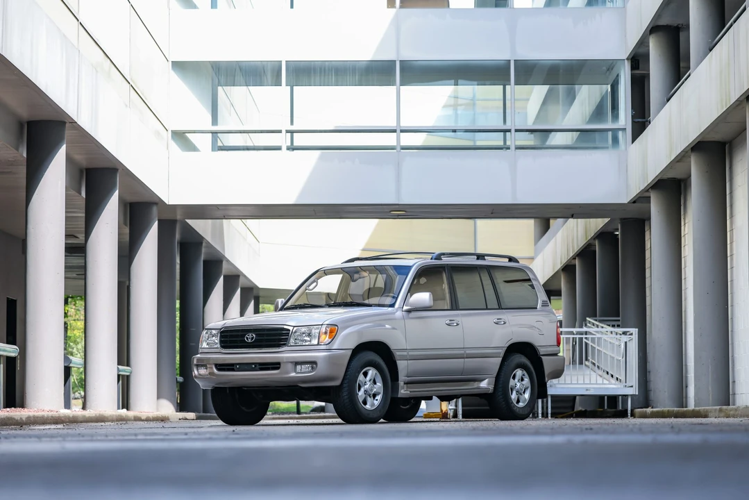 2000 Toyota J100 Land Cruiser - Image 3 of 31