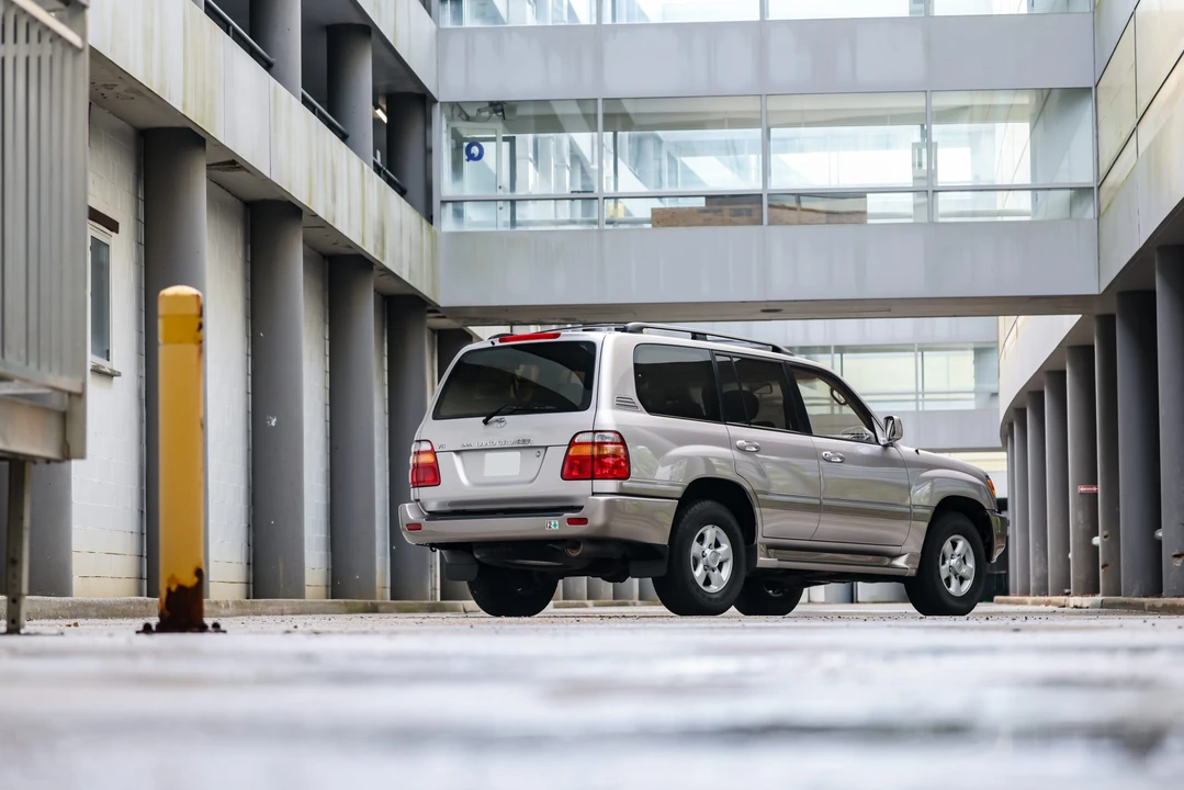 2000 Toyota J100 Land Cruiser - Image 17 of 31