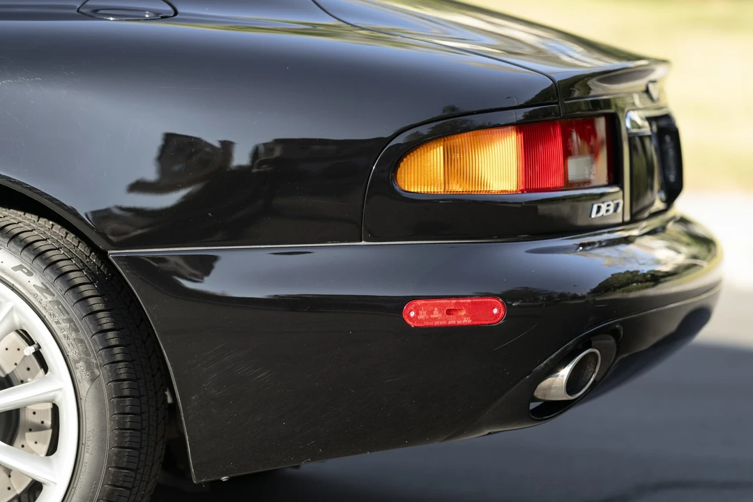 2001 Aston Martin DB7 Vantage - Image 24 of 31