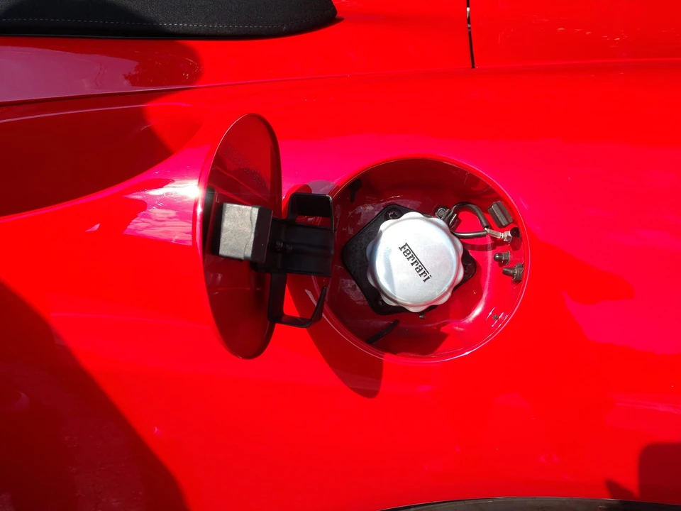 2001 Ferrari 360 Spider - Image 21 of 31