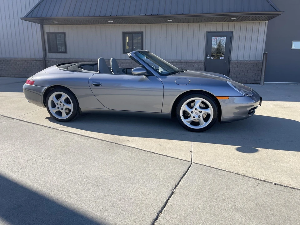 2001 Porsche 996 Carrera - Image 15 of 31