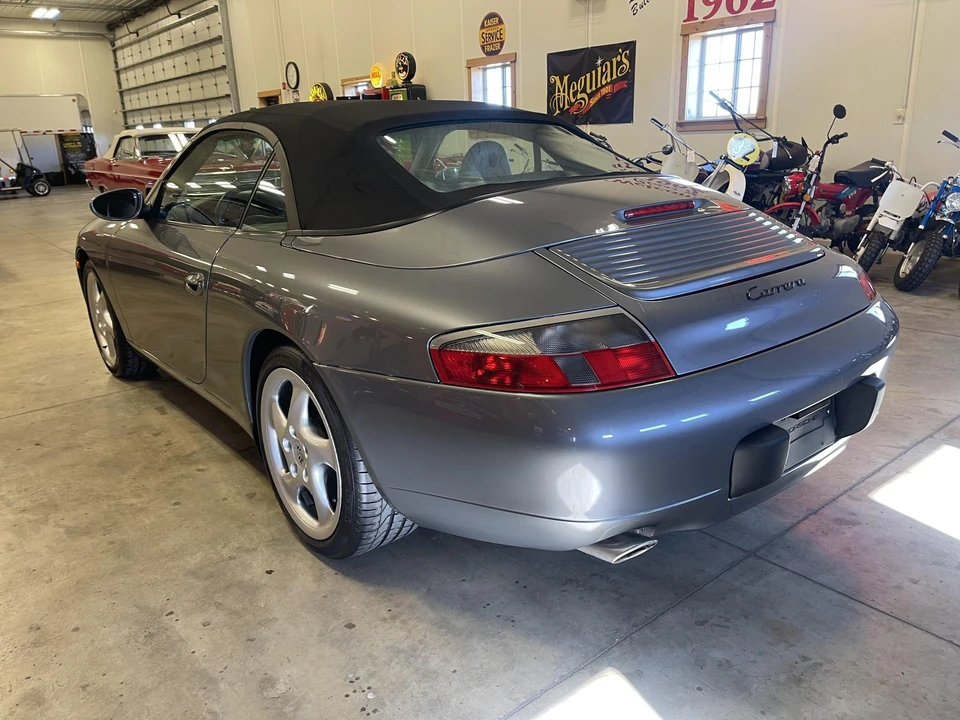 2001 Porsche 996 Carrera - Image 28 of 31