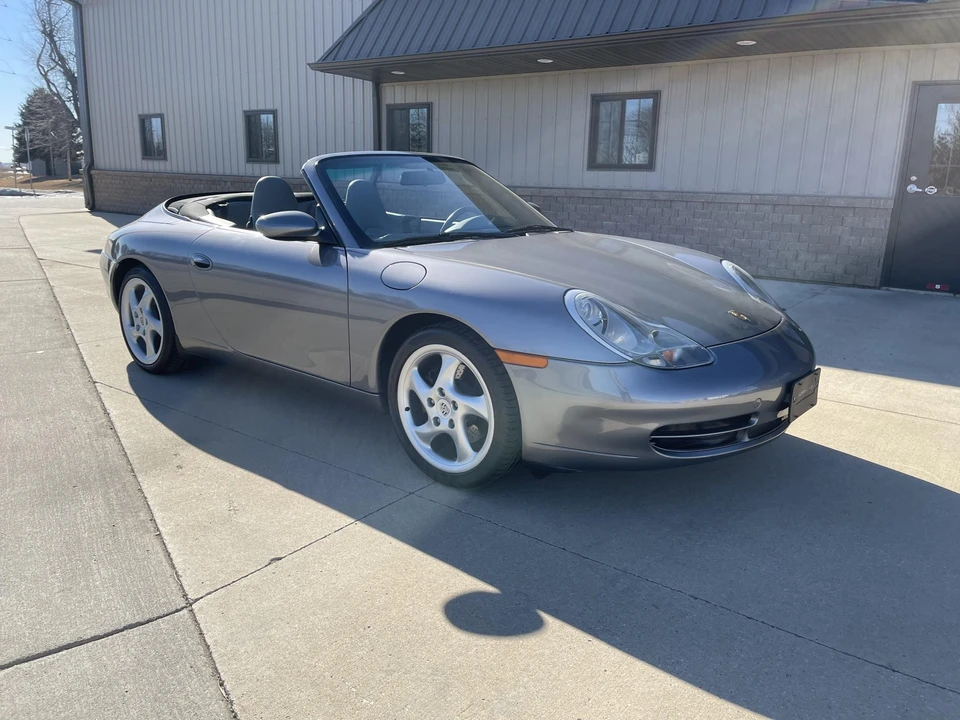 2001 Porsche 996 Carrera - Image 16 of 31