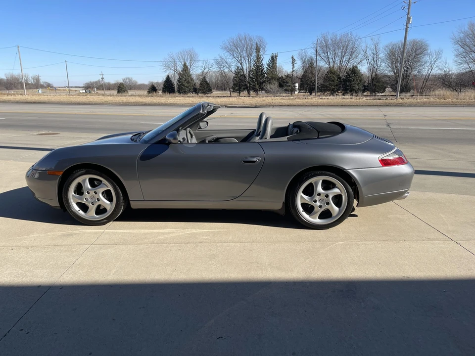 2001 Porsche 996 Carrera - Image 7 of 31