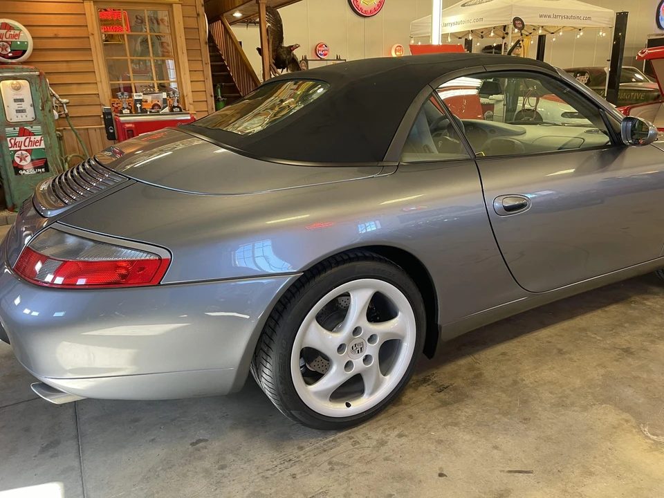 2001 Porsche 996 Carrera - Image 23 of 31