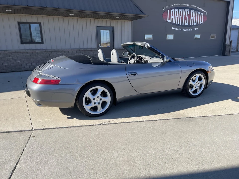 2001 Porsche 996 Carrera - Image 13 of 31