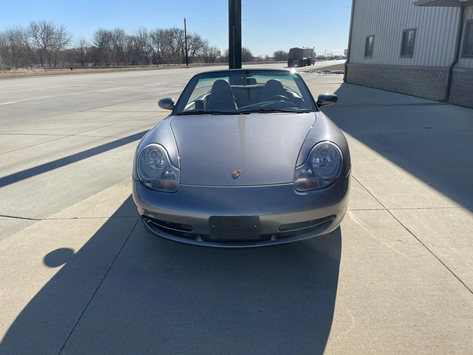 2001 Porsche 996 Carrera - Image 2 of 31