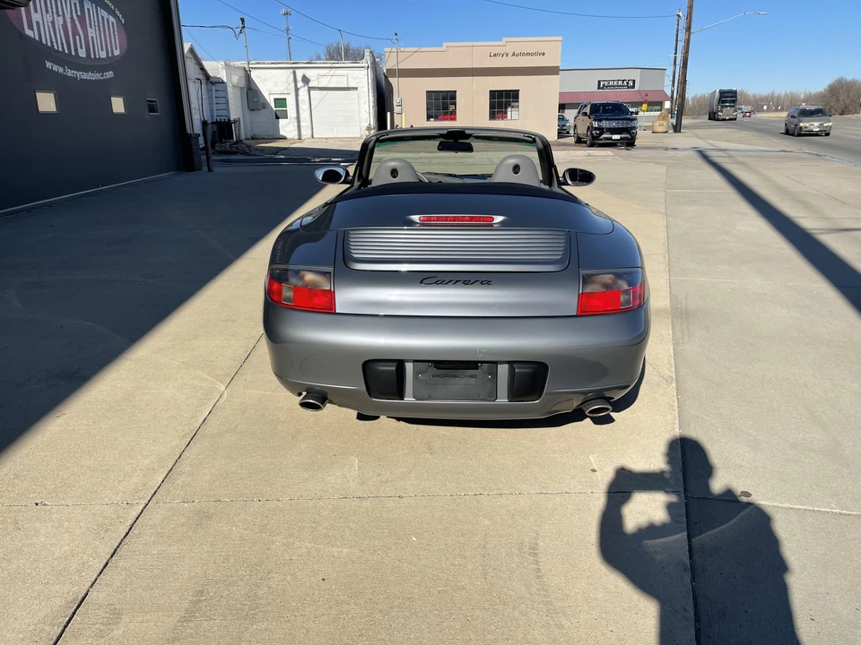 2001 Porsche 996 Carrera - Image 10 of 31