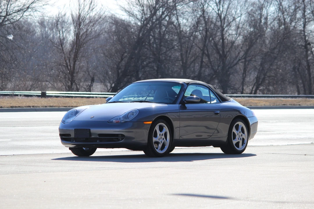2001 Porsche 996 Carrera - Image 17 of 31
