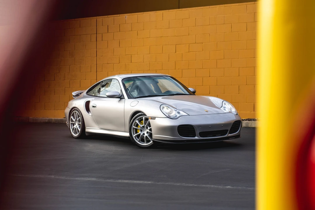 2001 Porsche 996 Turbo - Image 14 of 31