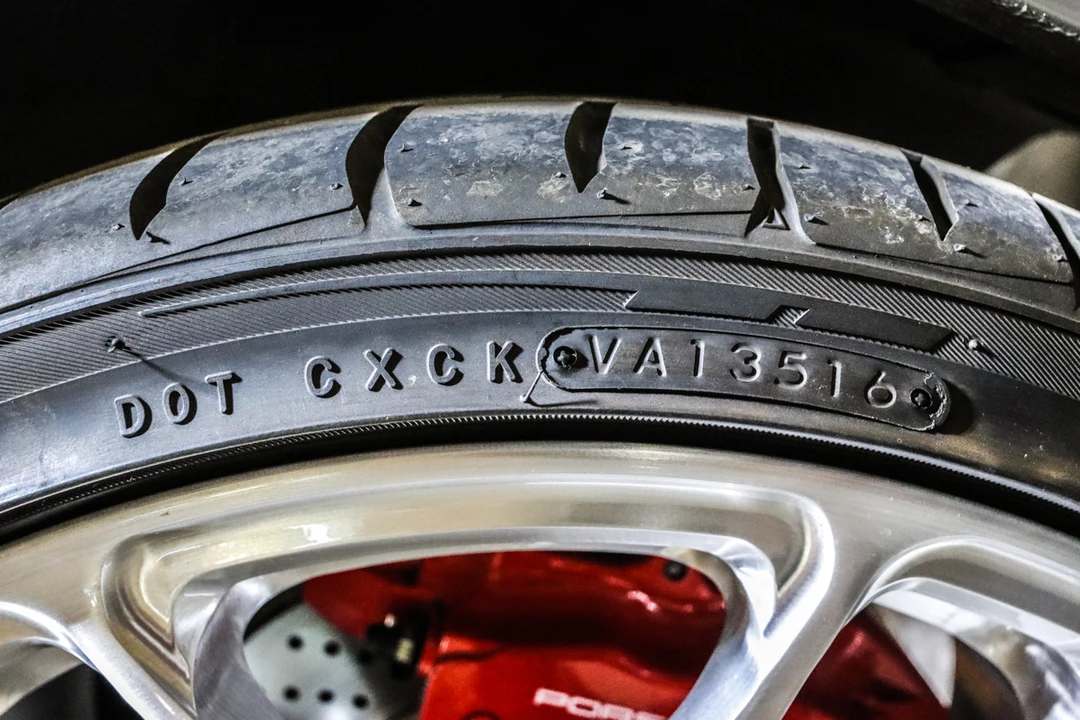2001 Porsche 996 Turbo - Image 30 of 31