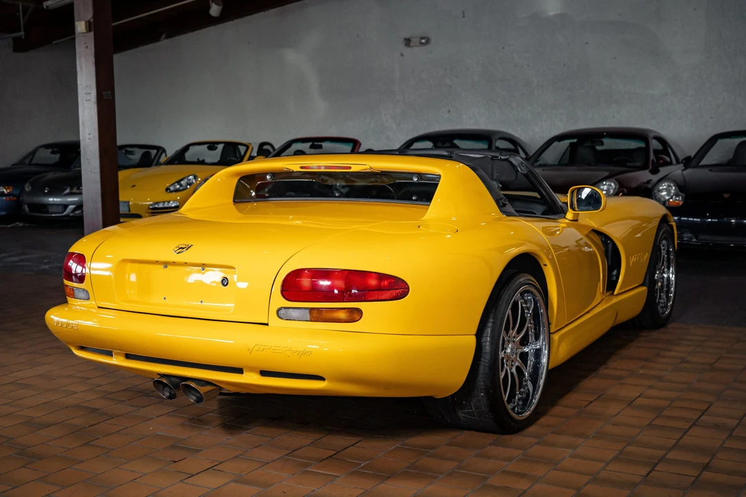 2002 Dodge Viper 2nd Gen - Image 30 of 31