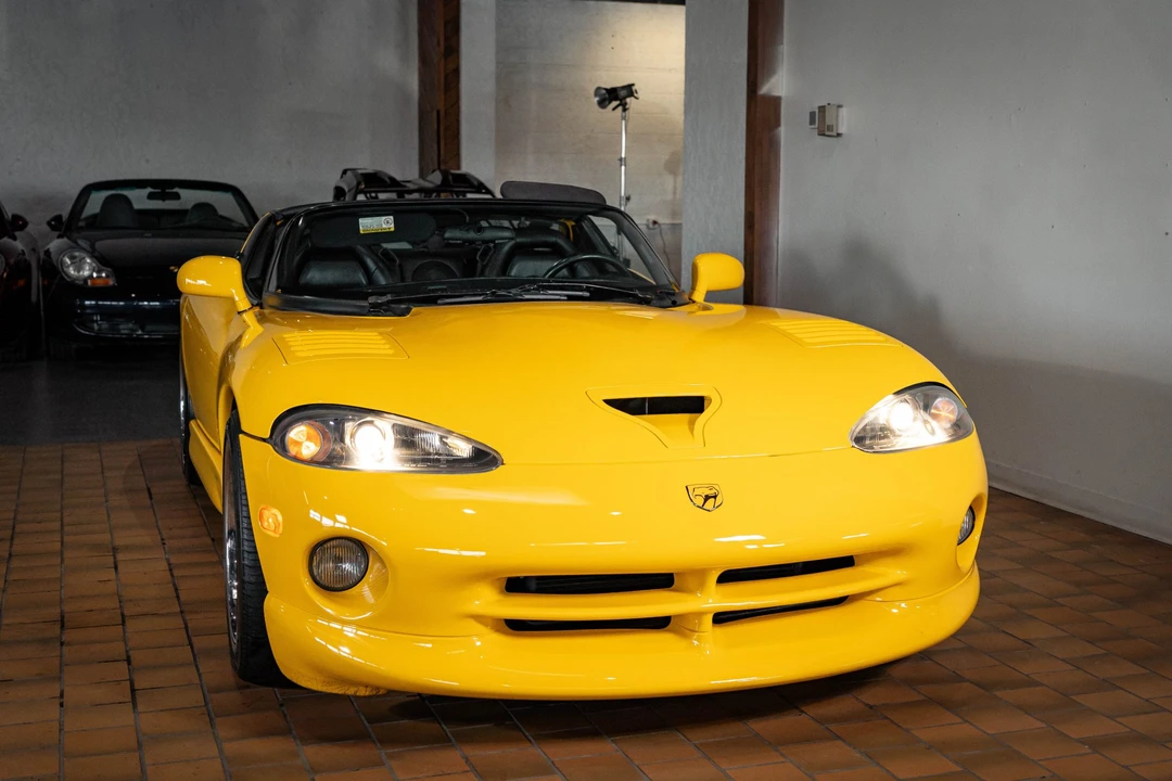 2002 Dodge Viper 2nd Gen - Image 12 of 31