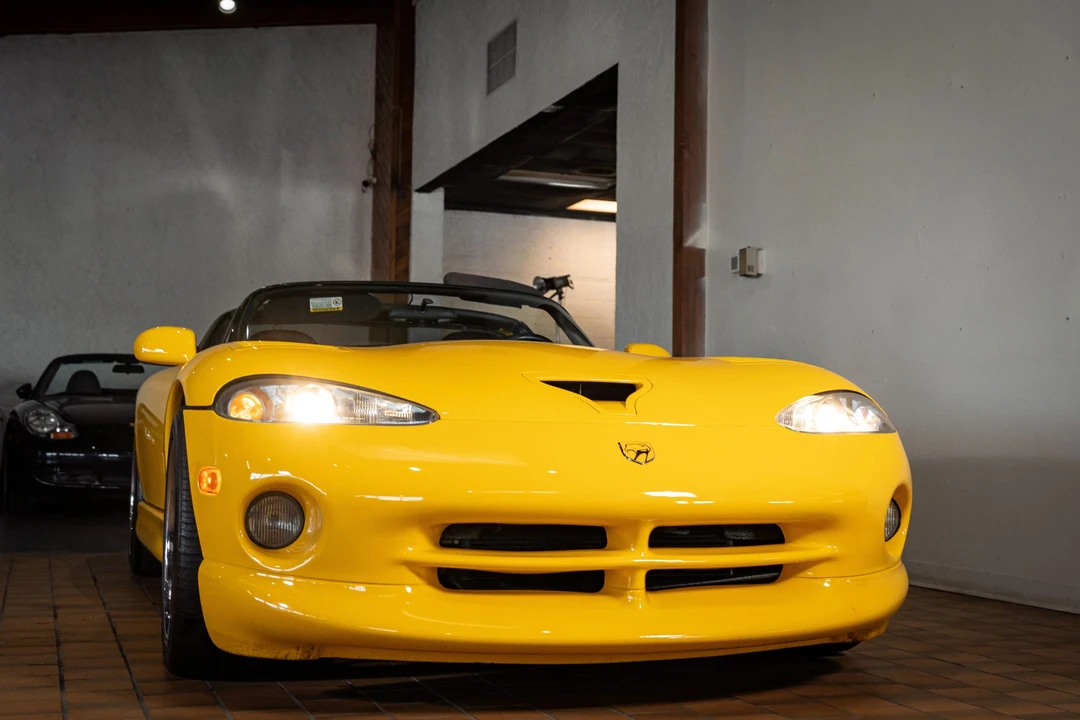 2002 Dodge Viper 2nd Gen - Image 10 of 31