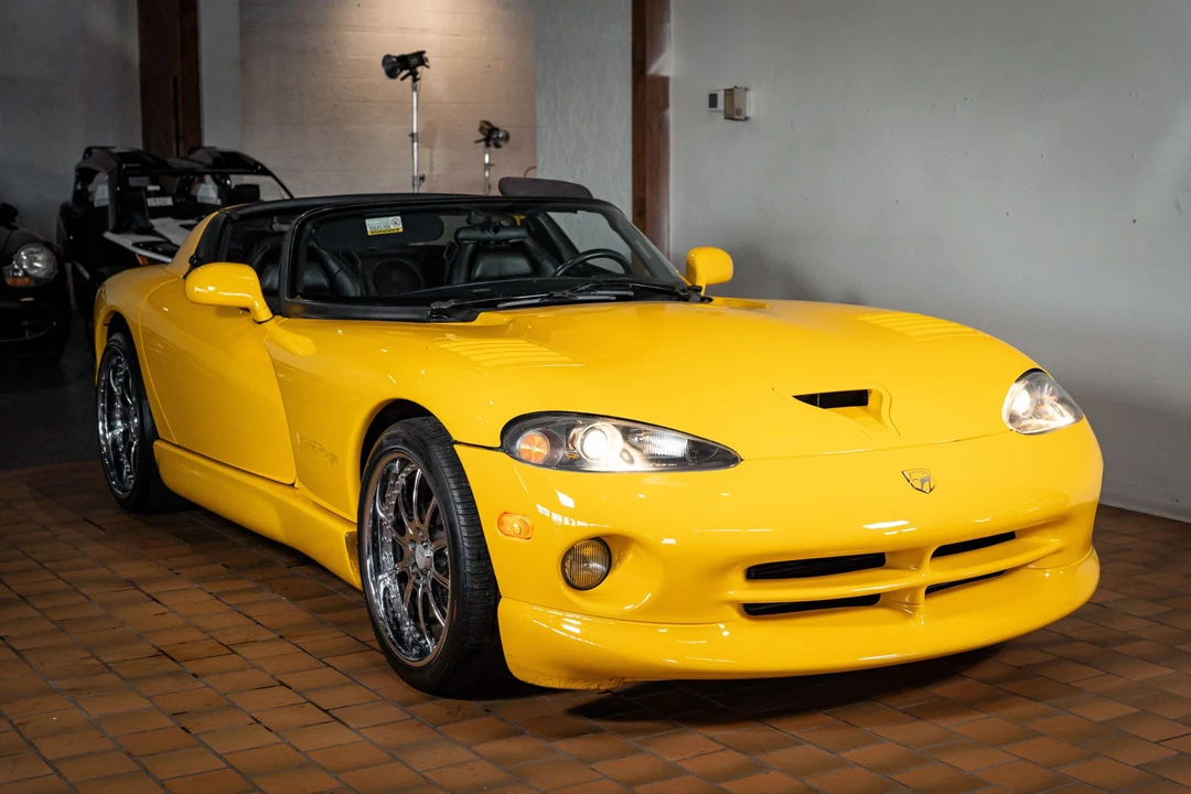 2002 Dodge Viper 2nd Gen - Image 14 of 31