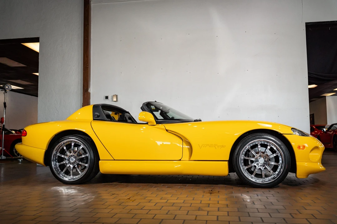 2002 Dodge Viper 2nd Gen - Image 21 of 31
