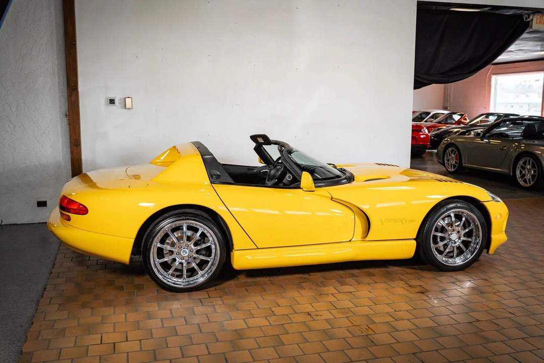 2002 Dodge Viper 2nd Gen - Image 24 of 31