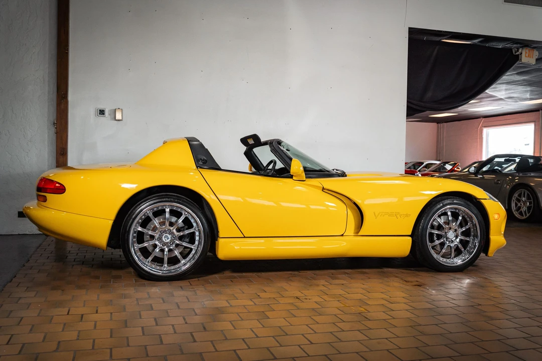 2002 Dodge Viper 2nd Gen - Image 25 of 31