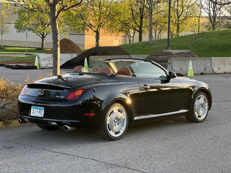 2002 Lexus SC430 - Image 16 of 31