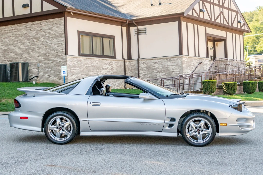 2002 Pontiac Firebird Trans Am 4th Gen - Image 12 of 31