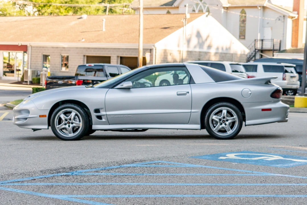 2002 Pontiac Firebird Trans Am 4th Gen - Image 9 of 31