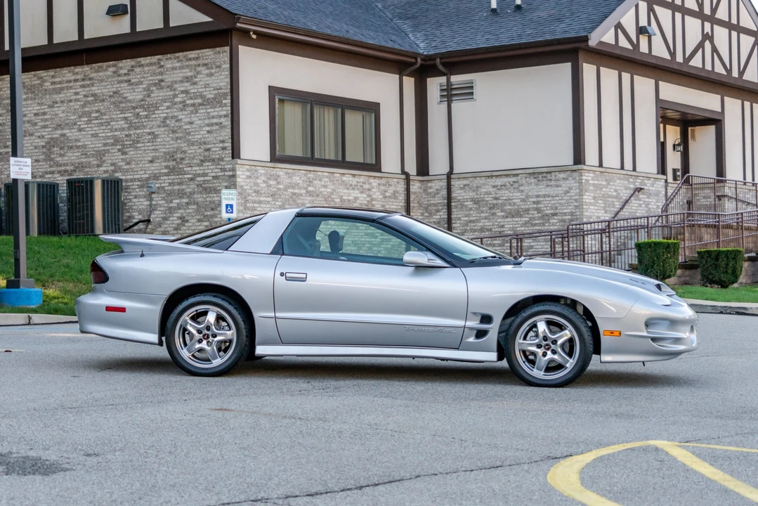 2002 Pontiac Firebird Trans Am 4th Gen - Image 4 of 31