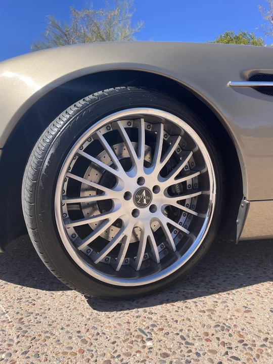 2003 Aston Martin Vanquish 1st Gen - Image 17 of 31