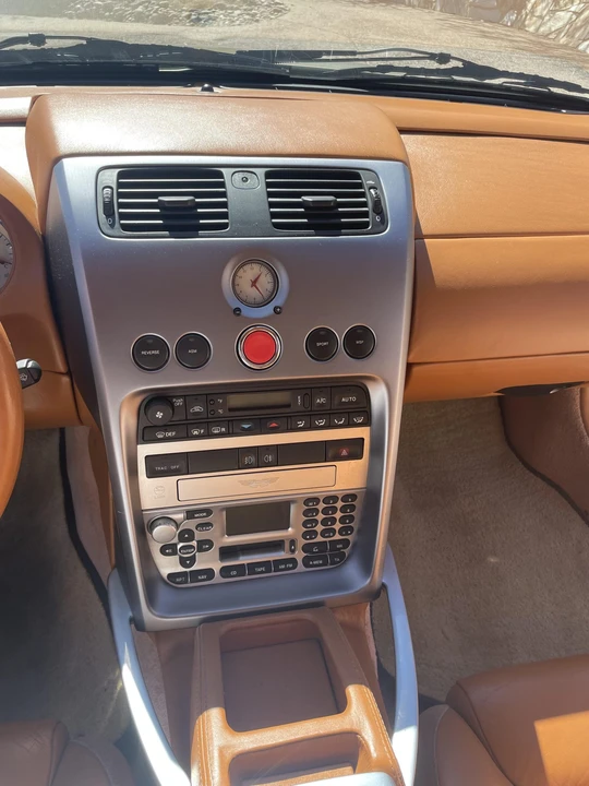 2003 Aston Martin Vanquish 1st Gen - Image 29 of 31