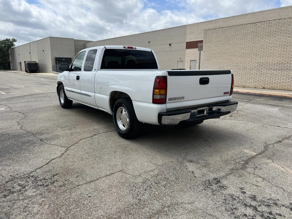 2003 GMC Sierra 2nd Gen - Image 6 of 31