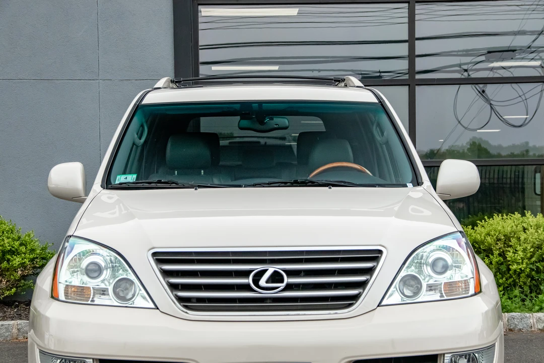 2003 Lexus GX 1st Gen - Image 27 of 31